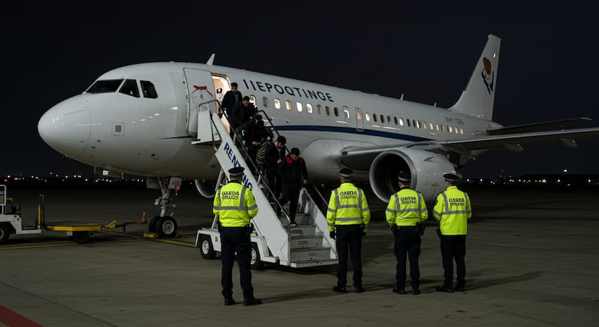 32 ജോർജിയൻ പൗരന്മാരെ നാടുകടത്തി അയർലൻഡ് : കുടിയേറ്റ നിയന്ത്രണം ശക്തമാക്കുന്നു