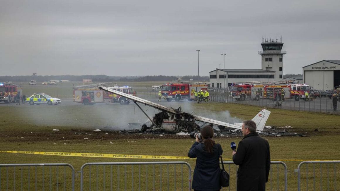 വാട്ടർഫോർഡ് വിമാനത്താവളത്തിന് സമീപമുണ്ടായ മാരക വിമാനാപകടത്തിൽ ഒരാൾക്ക് ജീവൻ നഷ്ടപ്പെട്ടു.