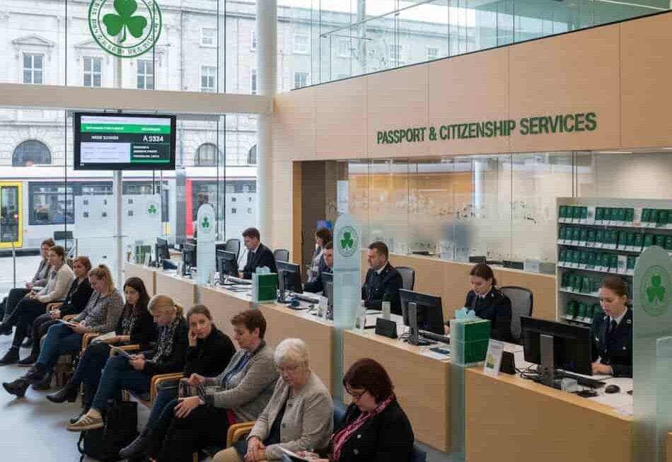 പോസ്റ്റ്-ബ്രെക്സിറ്റ്: യൂറോപ്യൻ യൂണിയൻ പൗരത്വം തേടി ബ്രിട്ടീഷുകാർ; ഐറിഷ് പാസ്‌പോർട്ട് അപേക്ഷകളിൽ റെക്കോർഡ് വർദ്ധനവ്