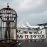 അയർലൻഡ് ഷാനോണിൽ നിന്ന് പുറപ്പെടുന്ന 'ക്രൂരമായ' ICE നാടുകടത്തൽ വിമാനങ്ങൾ നിരോധിക്കാൻ വർദ്ധിച്ചുവരുന്ന സമ്മർദ്ദം നേരിടുന്നു.