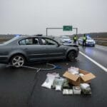 ഡബ്ലിനിലും സിനിമ സ്റ്റൈൽ ഗാർഡ കാർ ചെസ് , വൻ മയക്കുമരുന്ന് പിടികൂടി